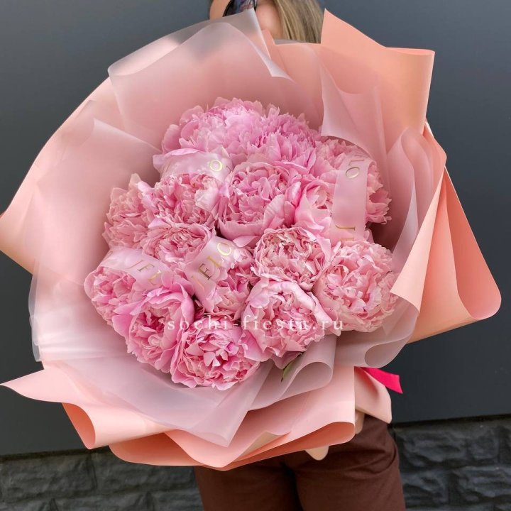 15 пионов "Монинг" в Самаре