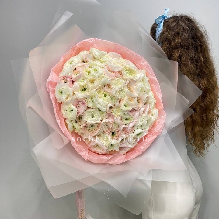 113 ранункулюсов  в Самаре