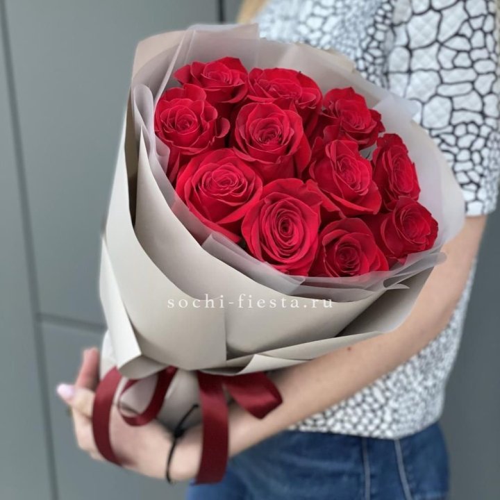 Букет красных роз "Рози" в Самаре