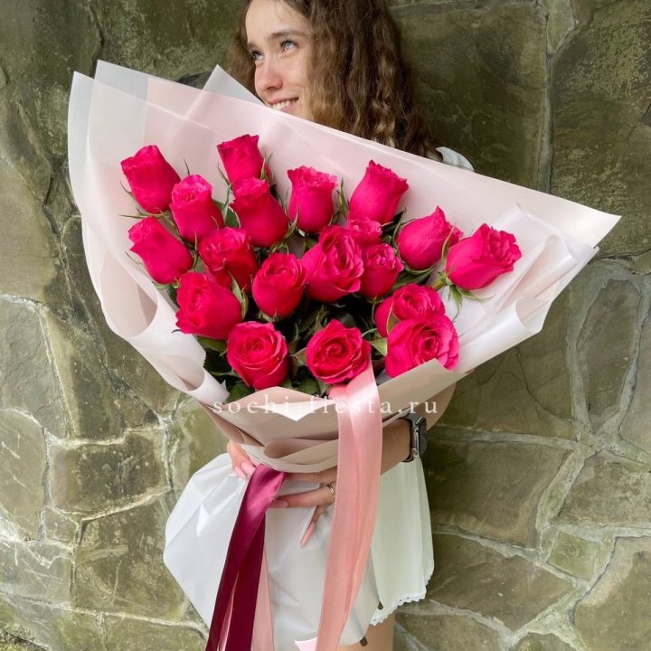 19 алых роз в Самаре
