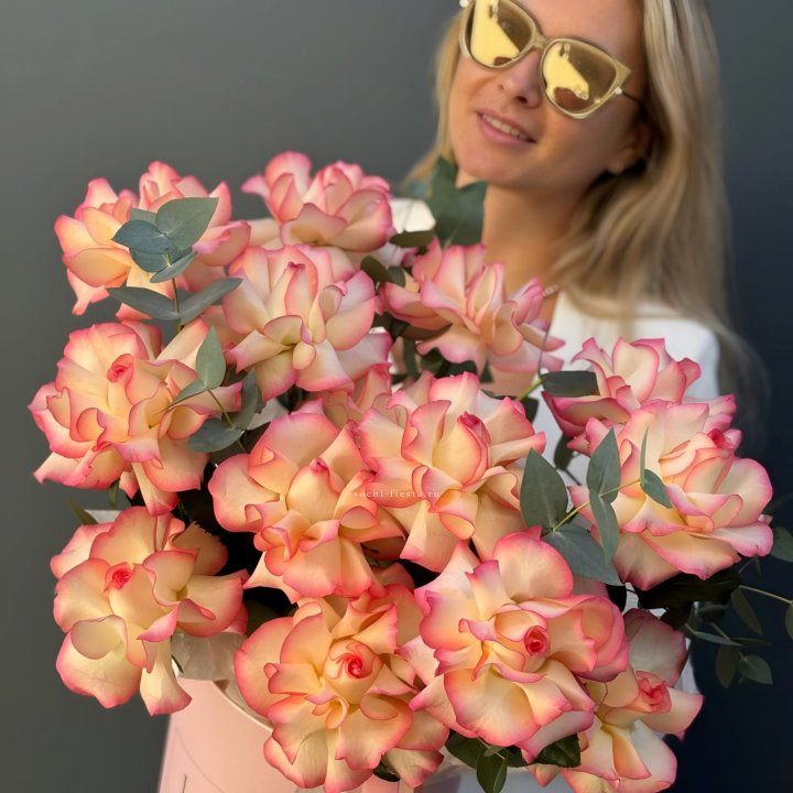 15 французских  роз Джумилия в боксе в Самаре