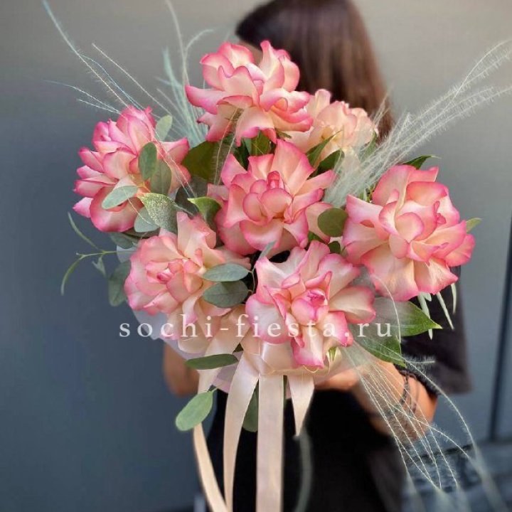 9 Французских роз Джумилия в боксе в Самаре