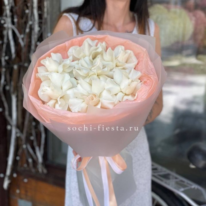 7 Белых французских роз в Самаре