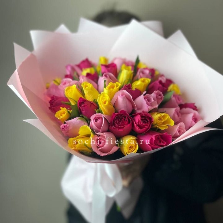 Букет из 51 розы Микс (Кения) в Самаре