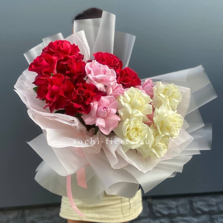 Микс из 17 роз в Самаре