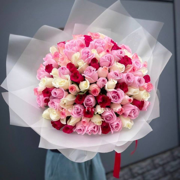 101 разноцветная роза "Карусель" в Самаре