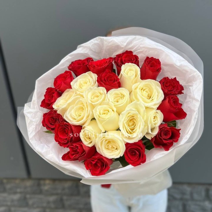 27 роз микс в Самаре