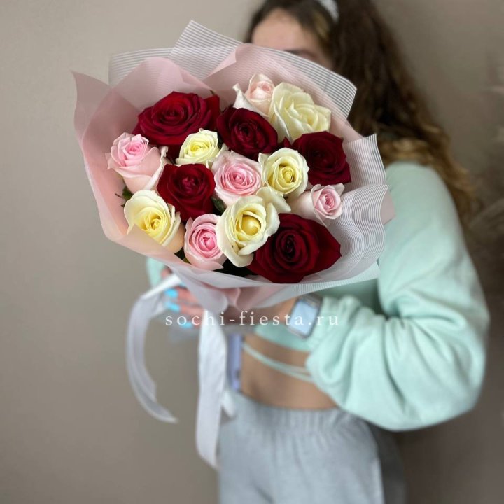 15 роз "Карусель" в Самаре