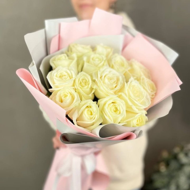 15 белых роз пудра в Самаре