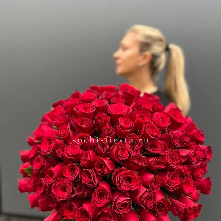 Охапка из 101 красной розы в Самаре