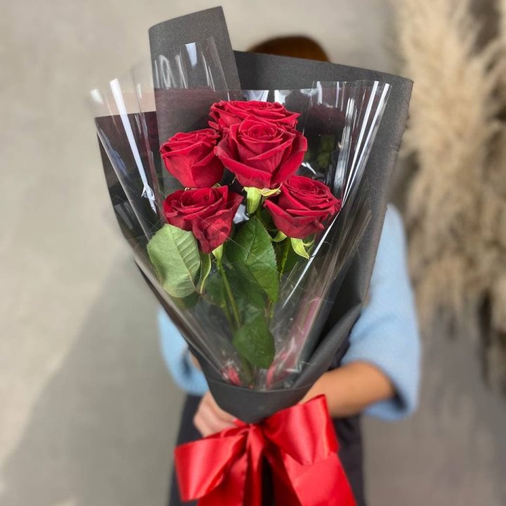 5 роз ред наоми в Самаре
