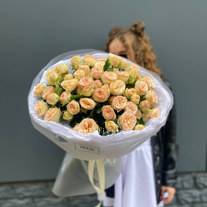 15 пионовидных роз в Самаре