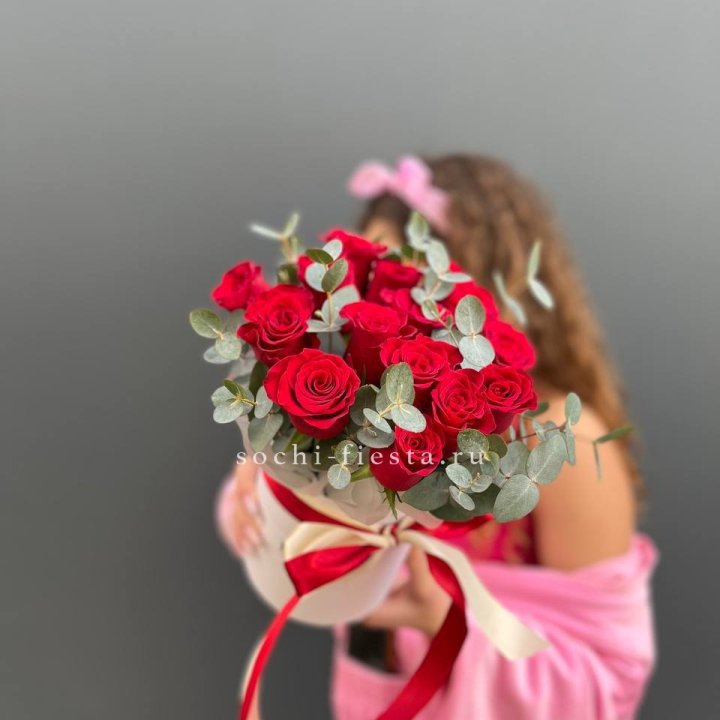 15 Красных роз в боксе №2 в Самаре