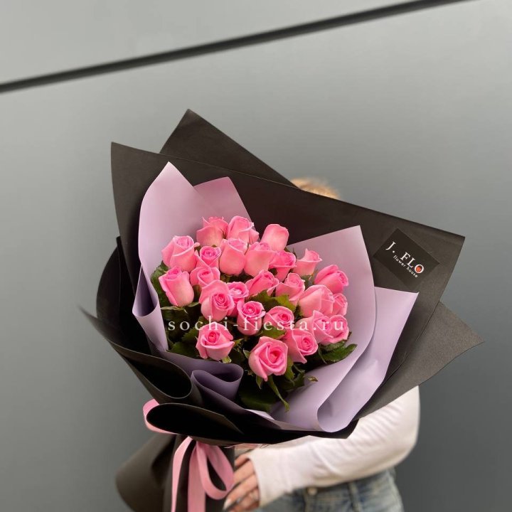 19 розовых роз  в Самаре