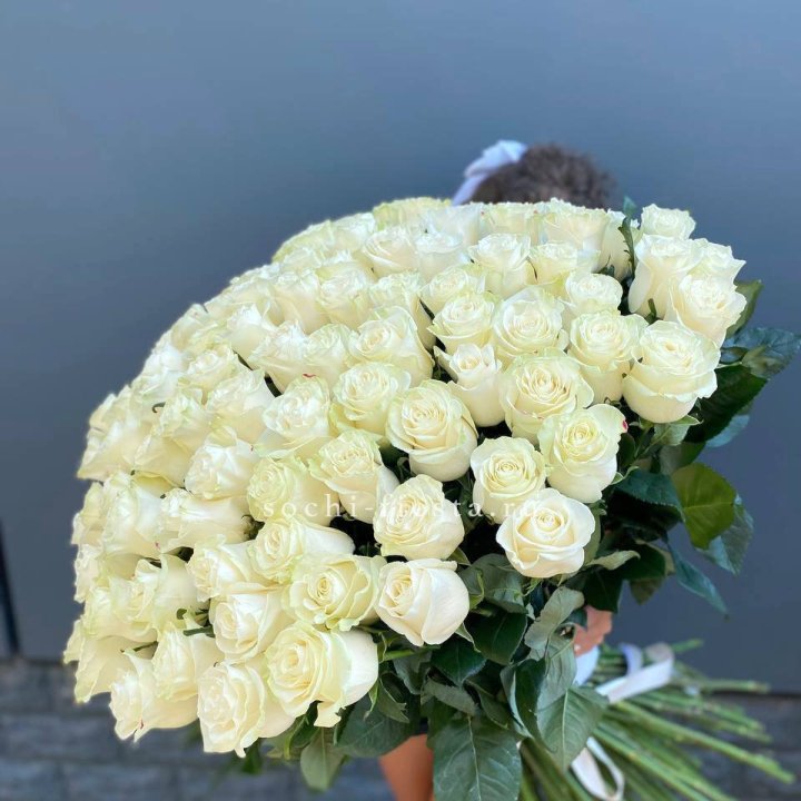101 белая высокая роза в Самаре
