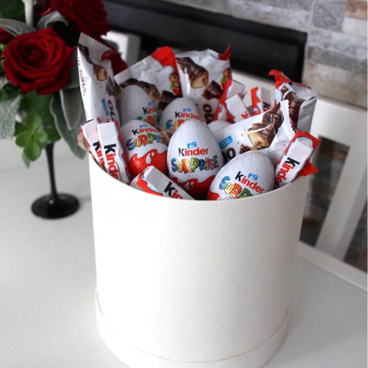 Коробка с киндерами  в Самаре