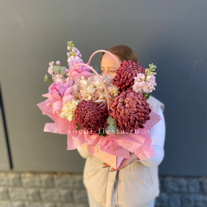 Сумочка нежная с бигуди в Самаре