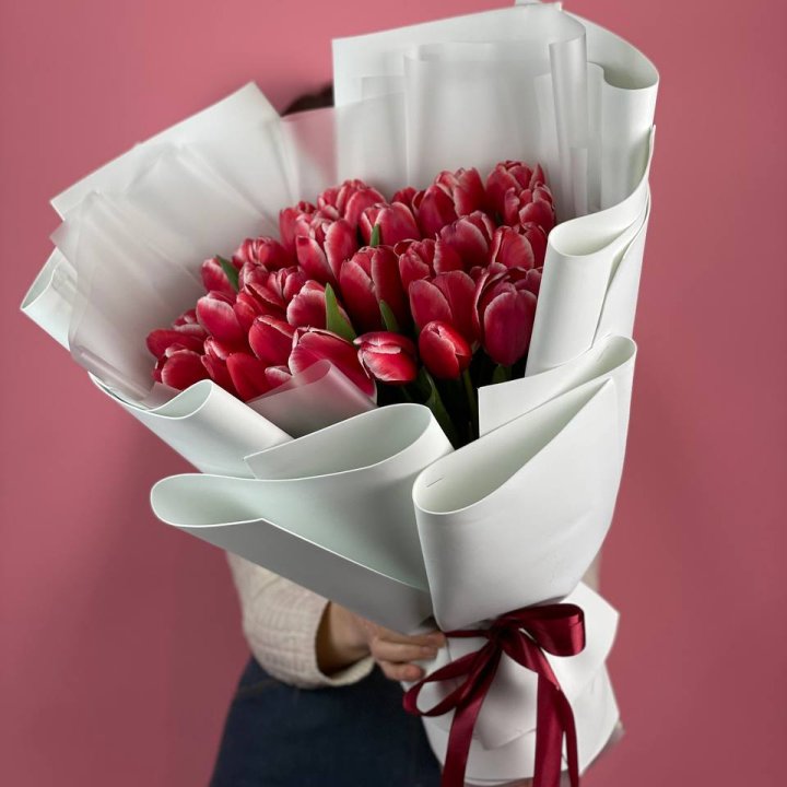 Букет красных тюльпанов в Самаре